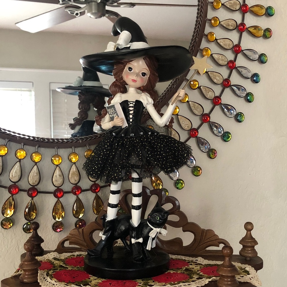 NEW Whimsical Witch Figurine w/Black Magic Book, Black Cat & Star Wand